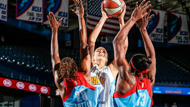 WNBA Star Elena Delle Donne Has the Chicago Sky Thinking Title